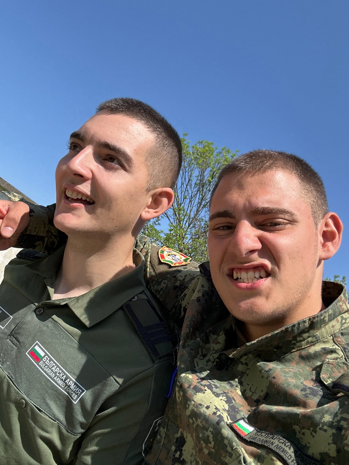 Military personnel photographed taking selfie in Veliko Tarnovo