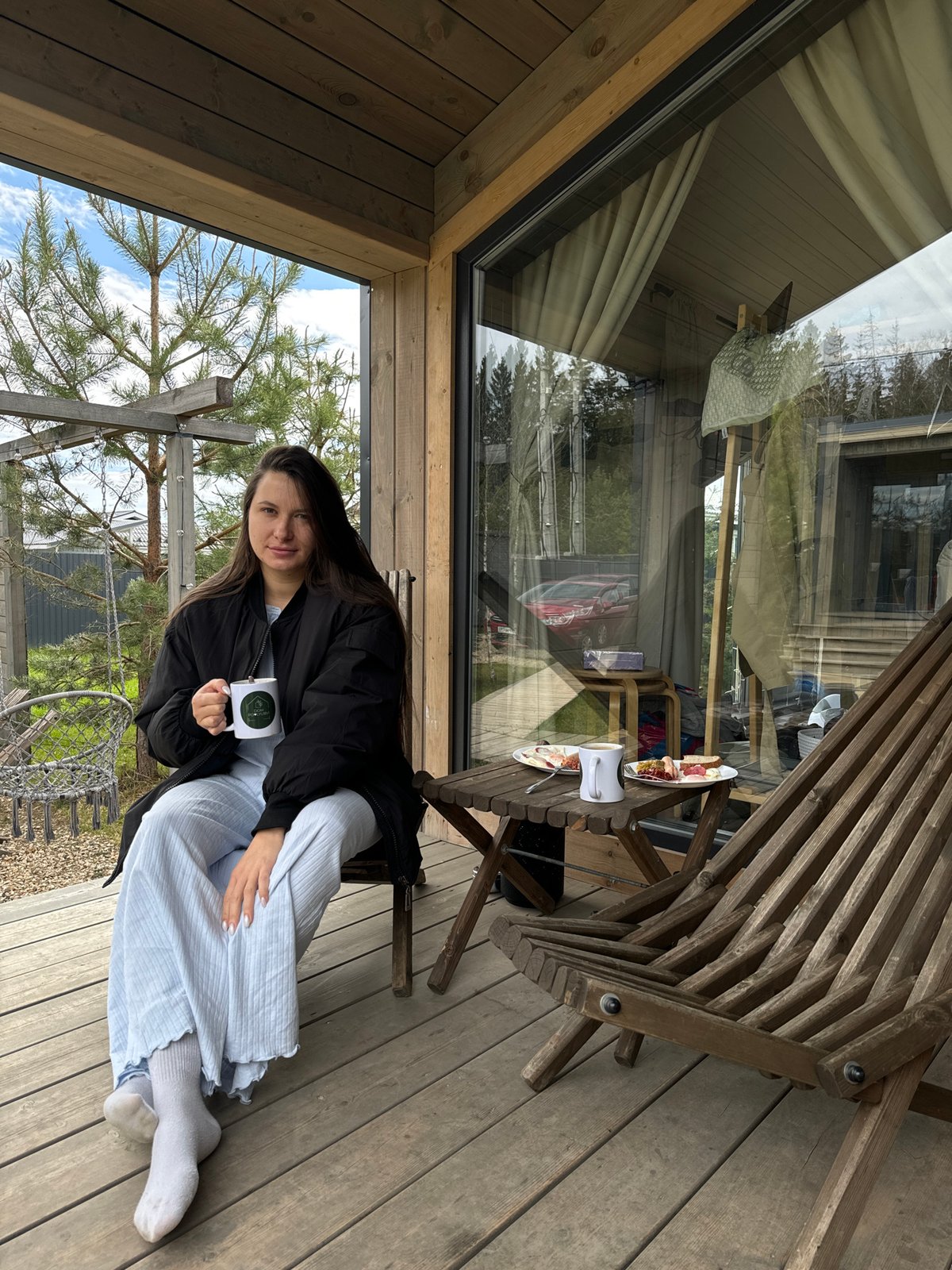 Morning domestic life documented in Литвиново, Russia