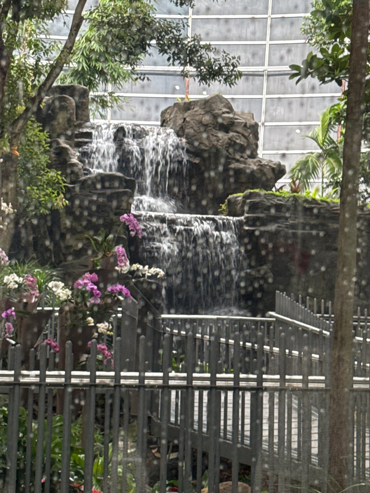 Traveler captures KLIA's waterfall and architectural features