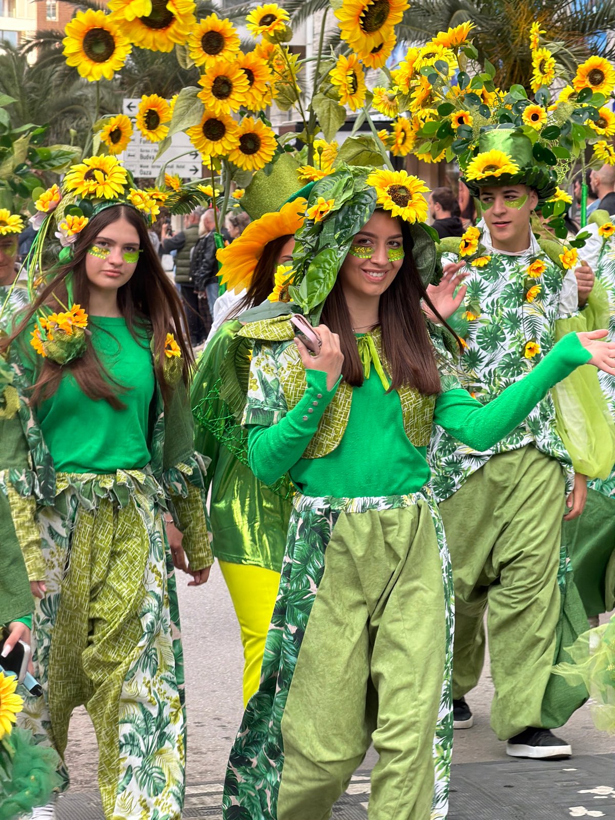 Carnival parade draws crowds to Budva streets