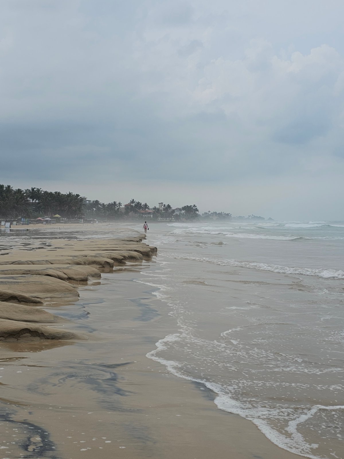Early morning beach conditions documented at Kathaluwa, Sri Lanka