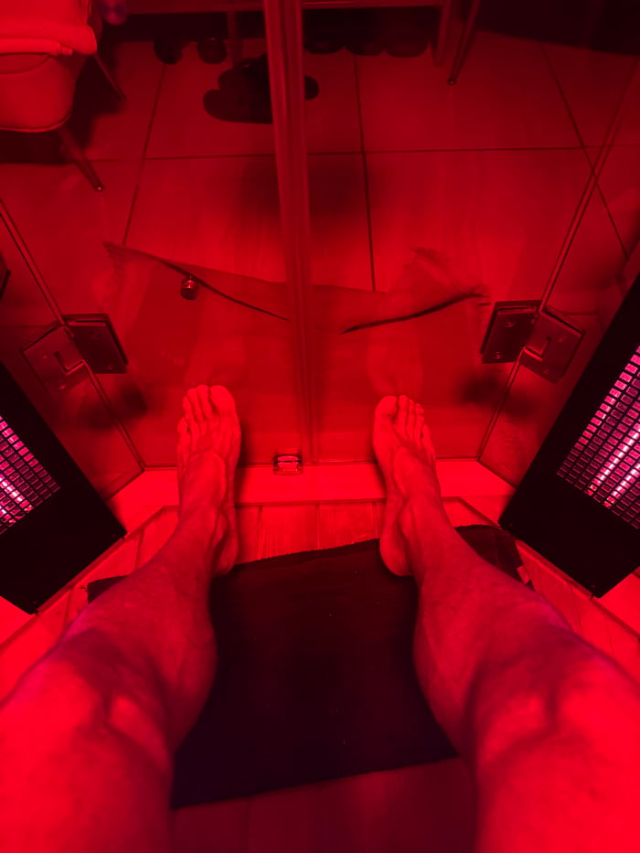 Person documents wellness routine and dining experience in Puebla