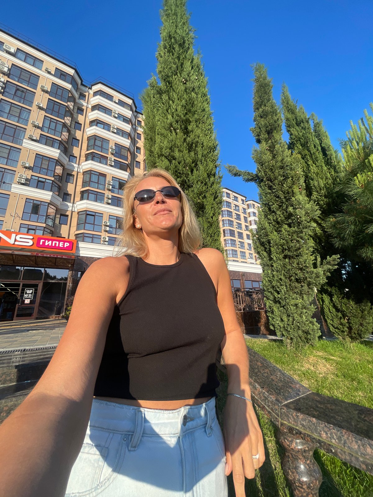 Family day out documented across multiple Sochi locations