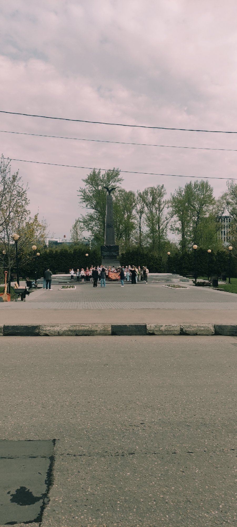 Victory Day observed in Fryazino with monuments, banners, spring flowers