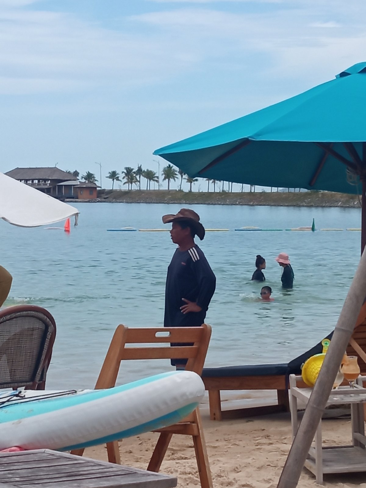Quiet afternoon at a Nha Trang beach club