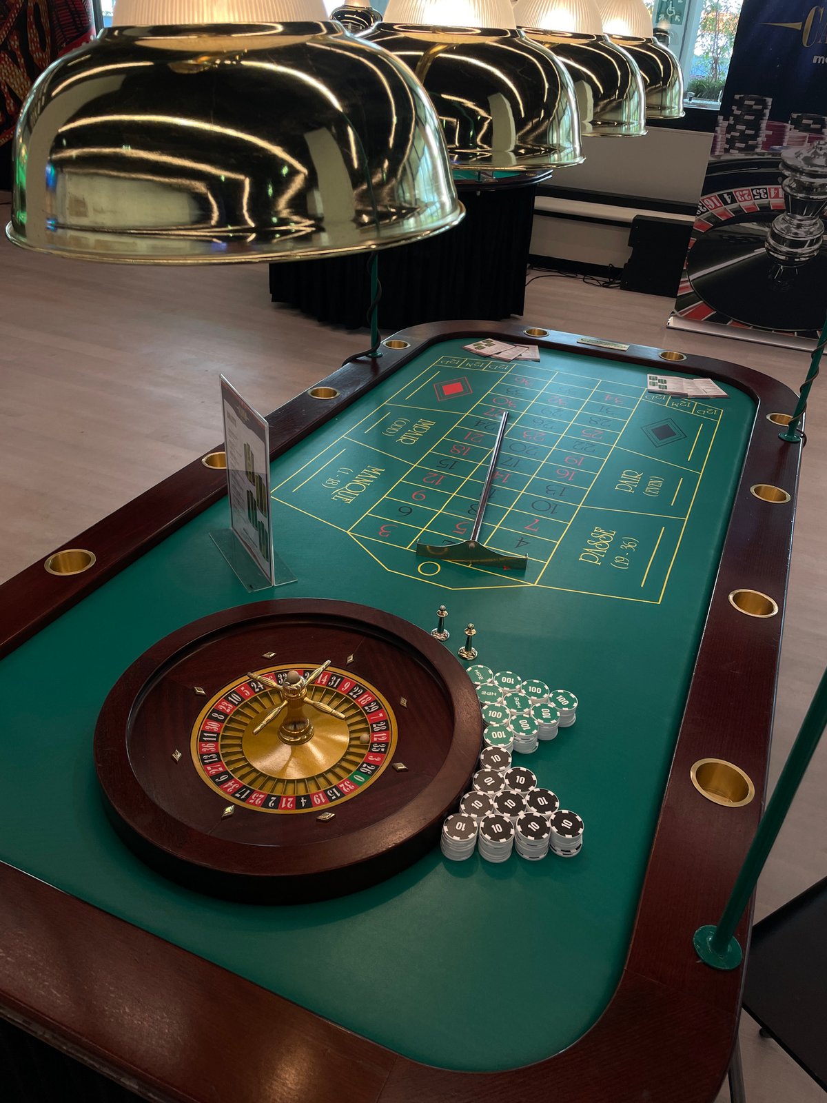 Casino gaming and urban buildings documented by anonymous witness