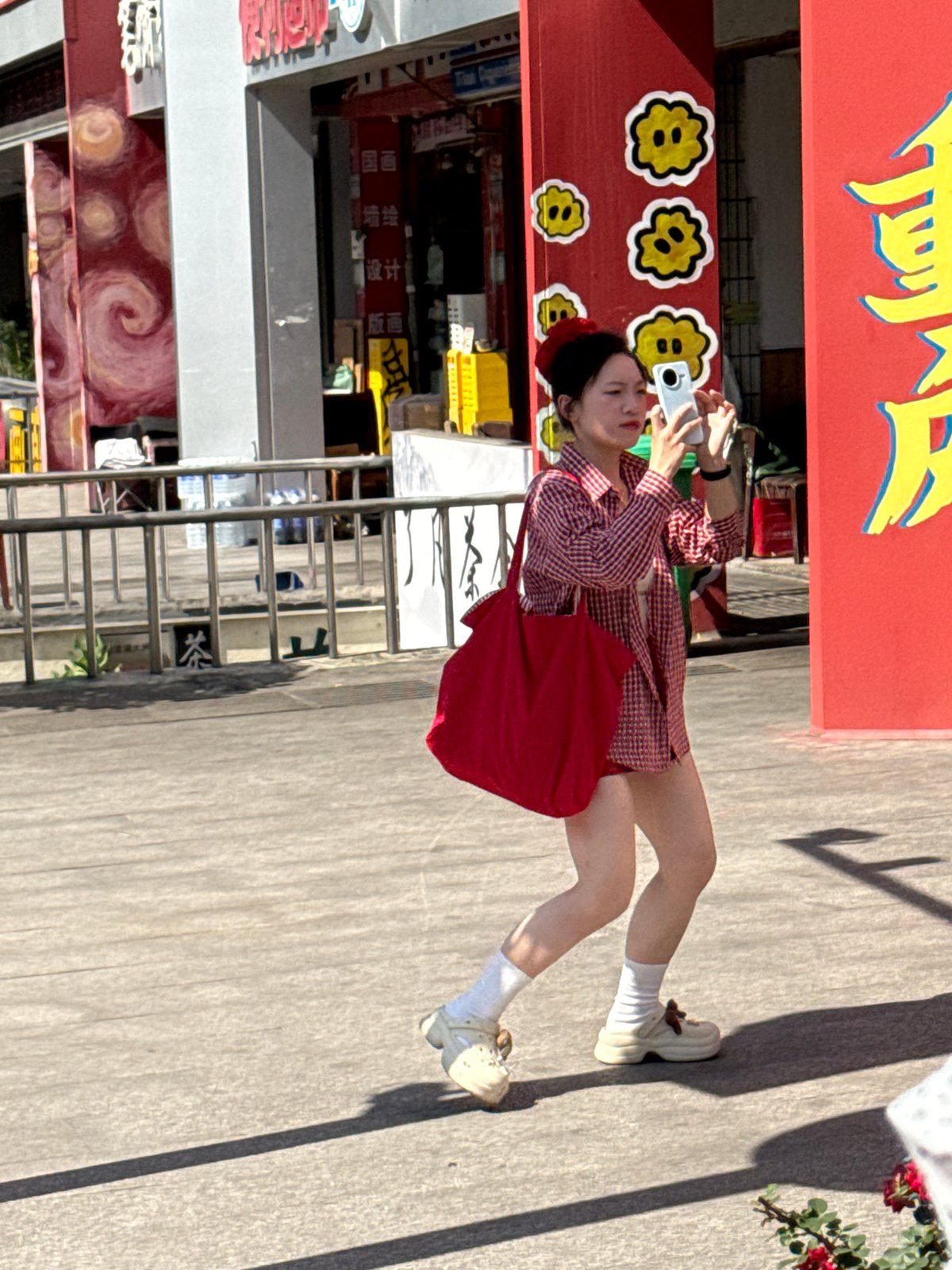 Morning street life documented across Jiulongpo District, China