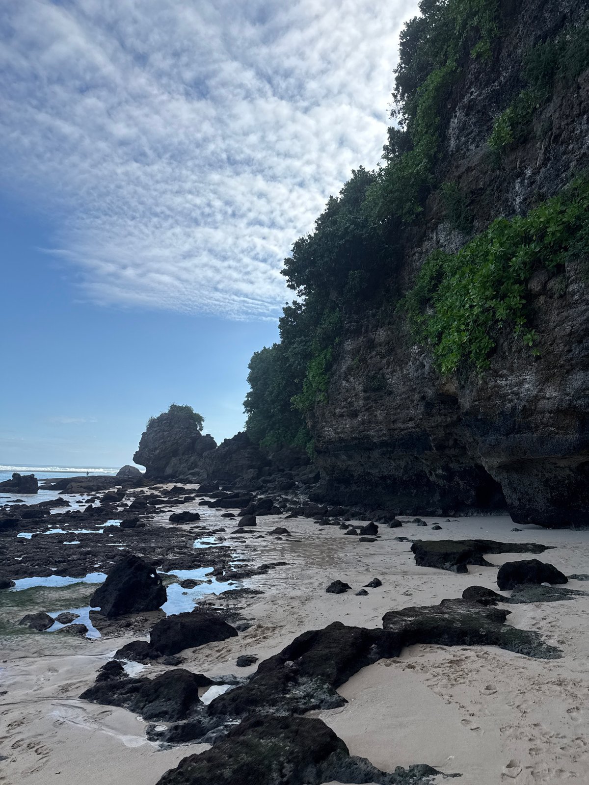 Morning beach exploration documented in Kuta Selatan, Indonesia