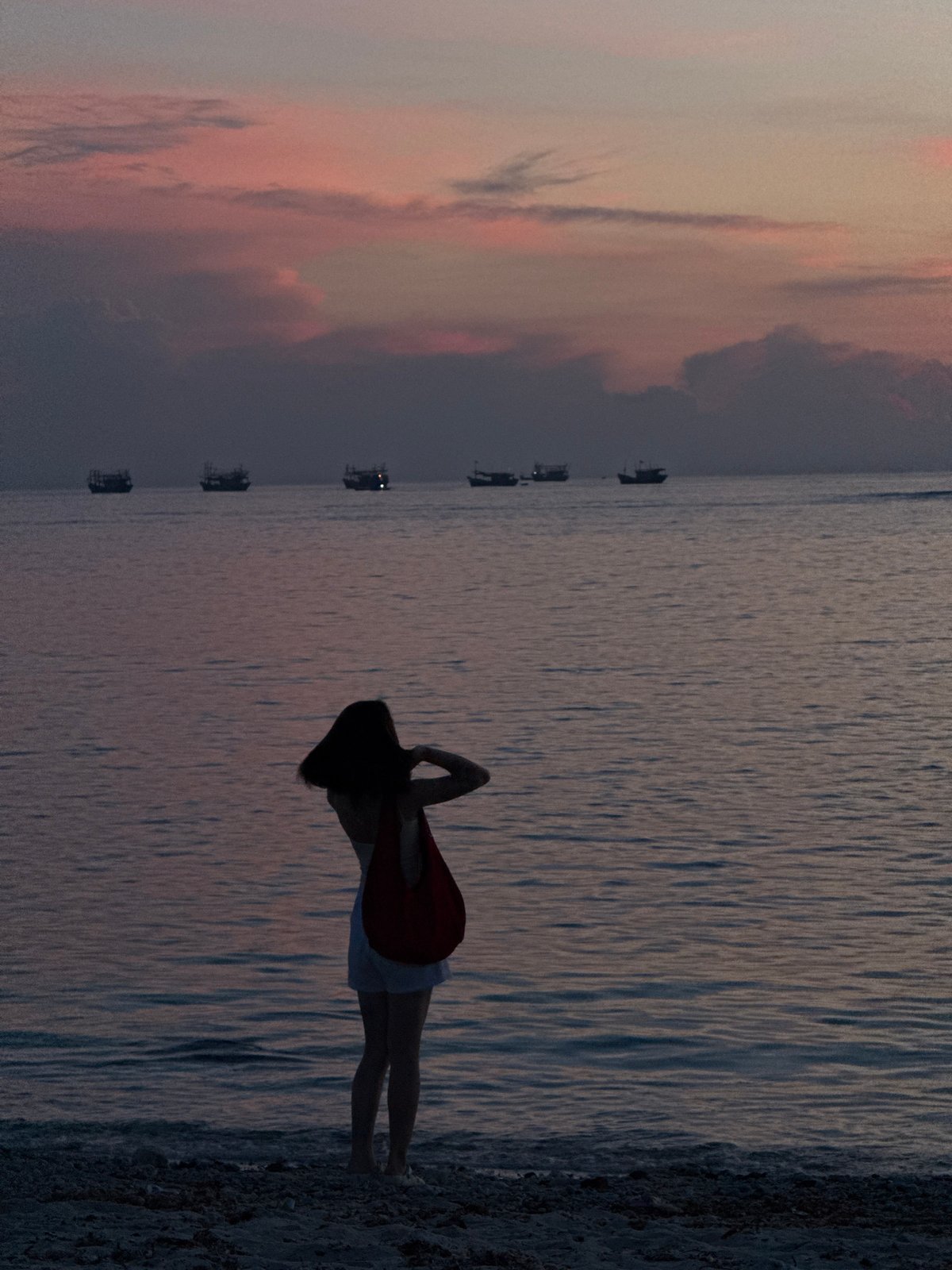 Dusk along the Lý Sơn Island coastline, lighthouse and all.