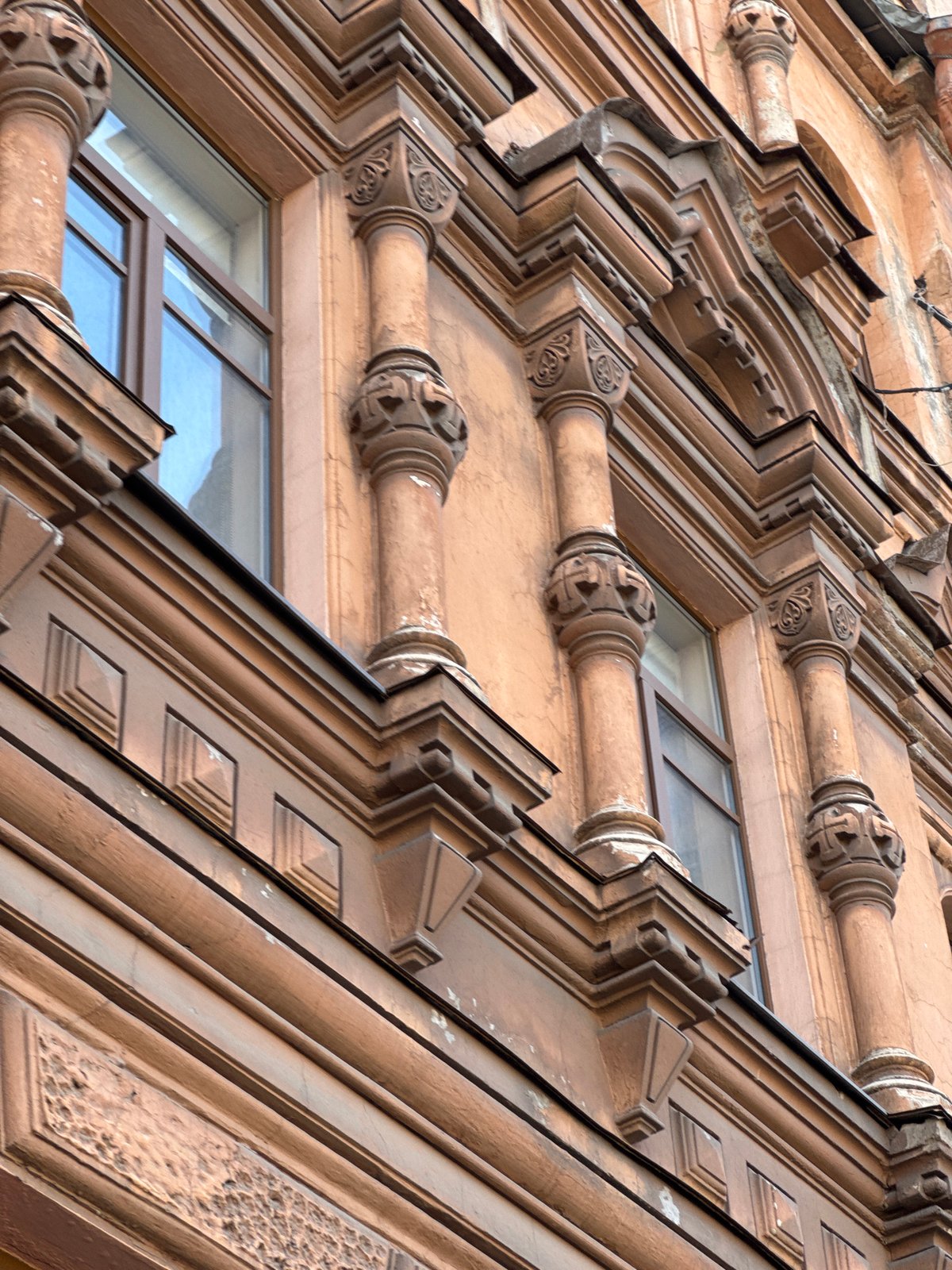 Morning architectural survey captures historic Saint Petersburg streetscapes