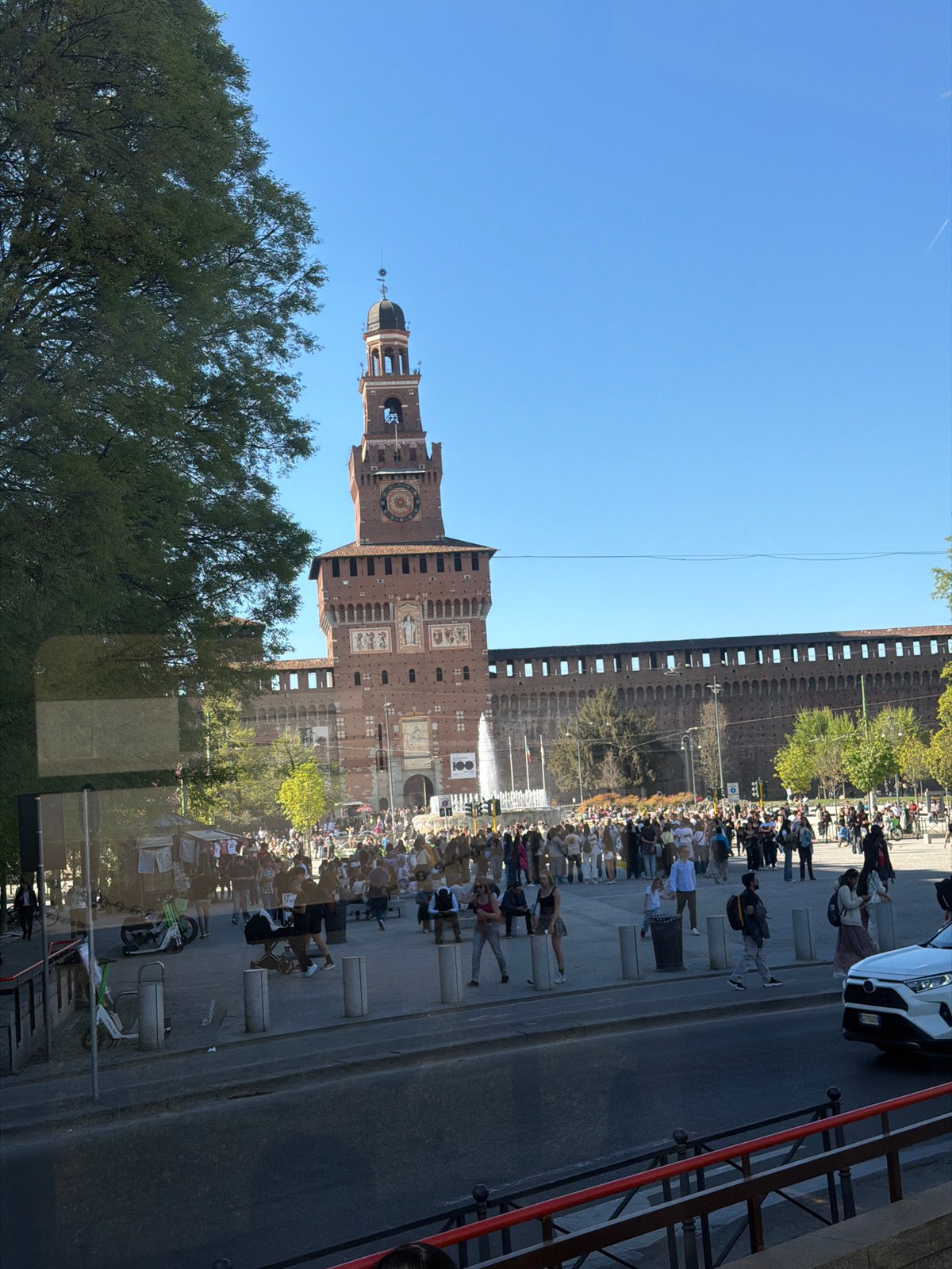Crowds gather at Milan's historic Castello Sforzesco