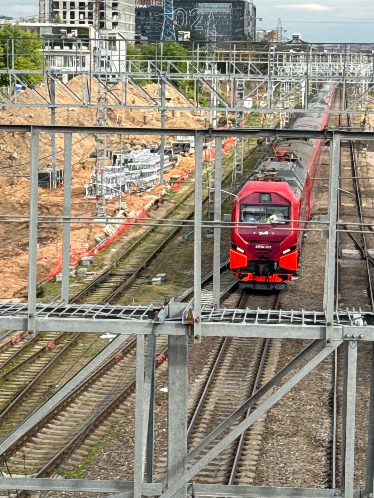 Early morning Moscow scenes include train, construction worker, street views