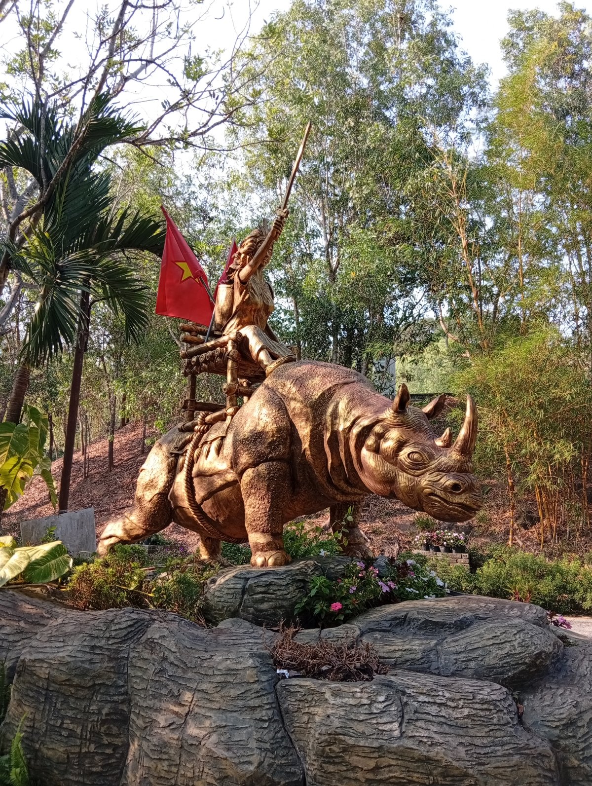 Golden warrior-rhinoceros statue spotted in Tân Phú, Vietnam