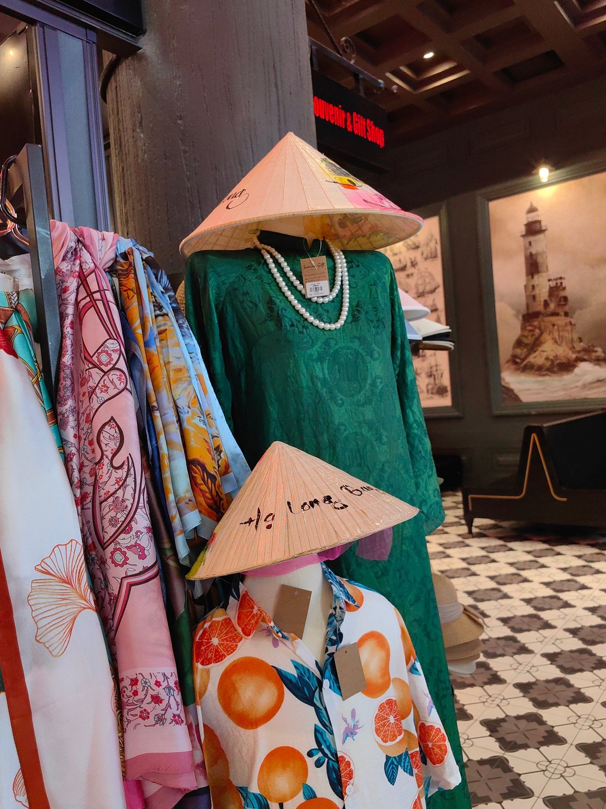 Tourist district moments captured across Bai Chay Ward Vietnam