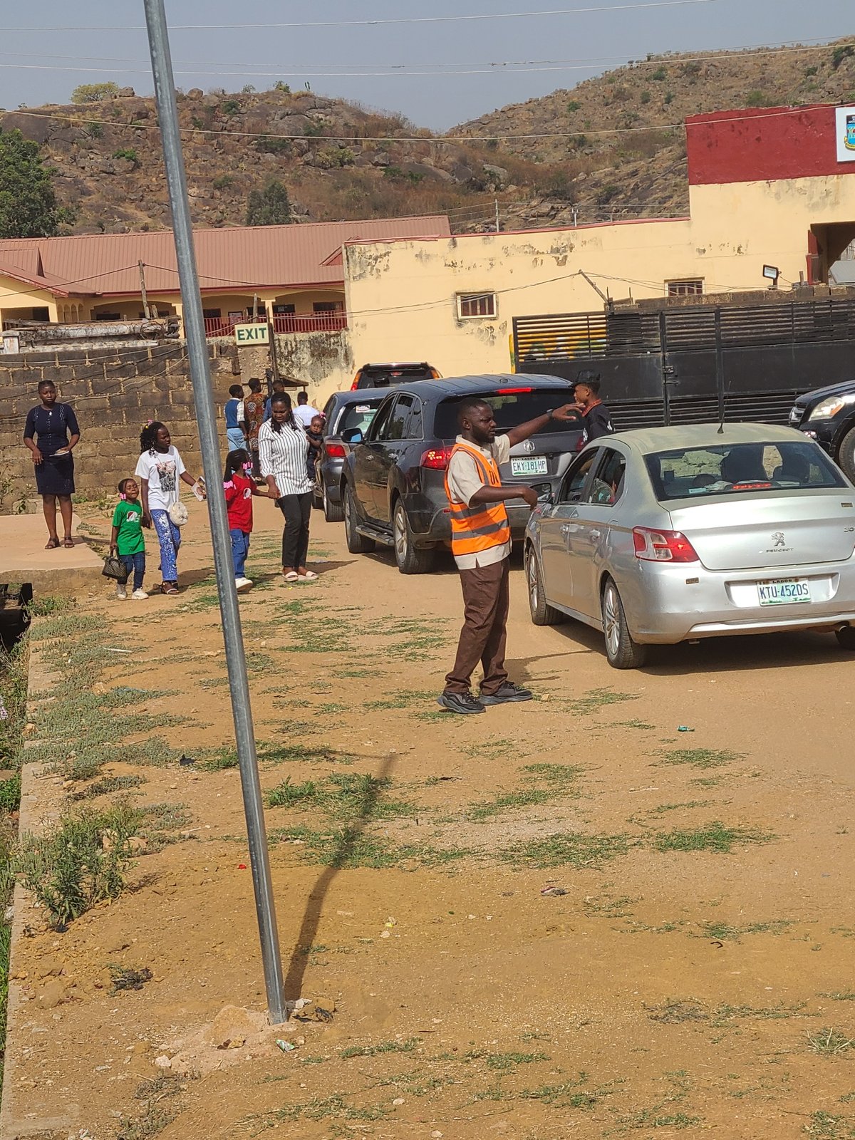 Community gathering draws crowd to decorated building in Jos