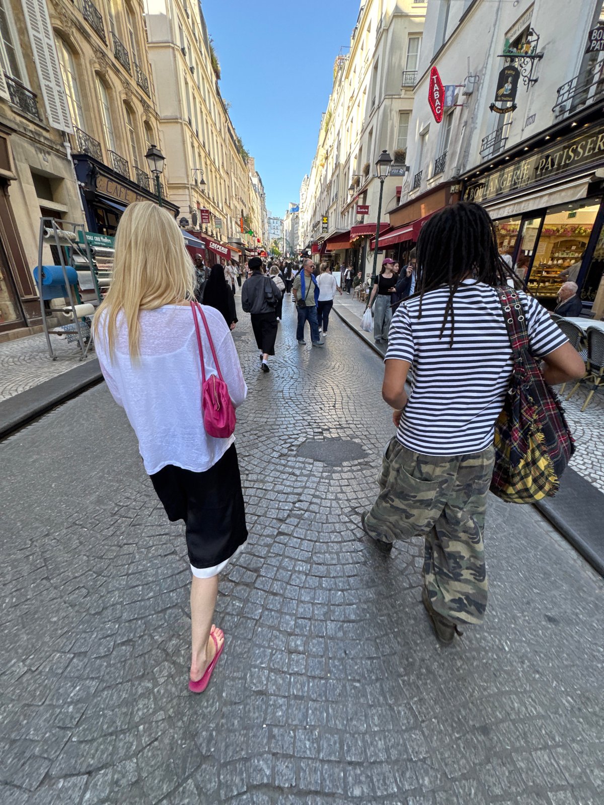 Casual Paris outing documented through street scenes and selfies