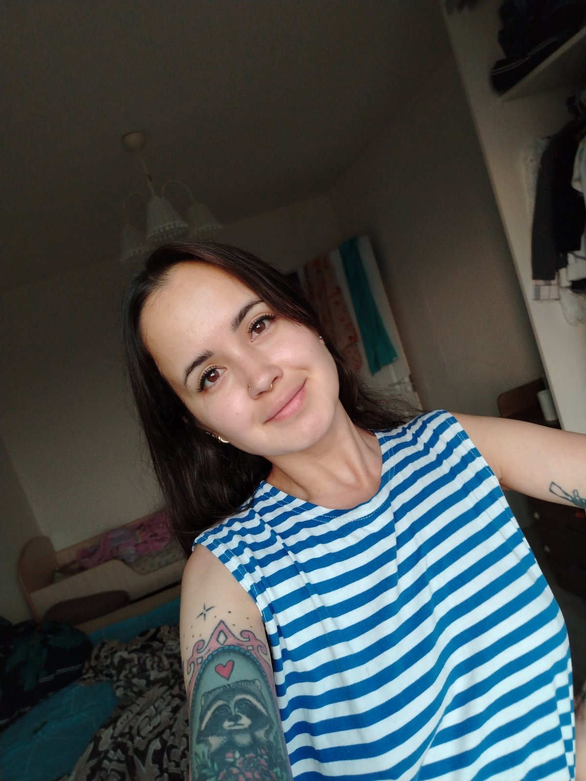 Lazy afternoon in Noviy: portraits and a photogenic Siamese cat