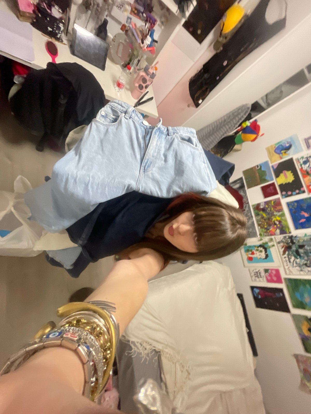 Woman documents daily routine through selfies in Raanana apartment