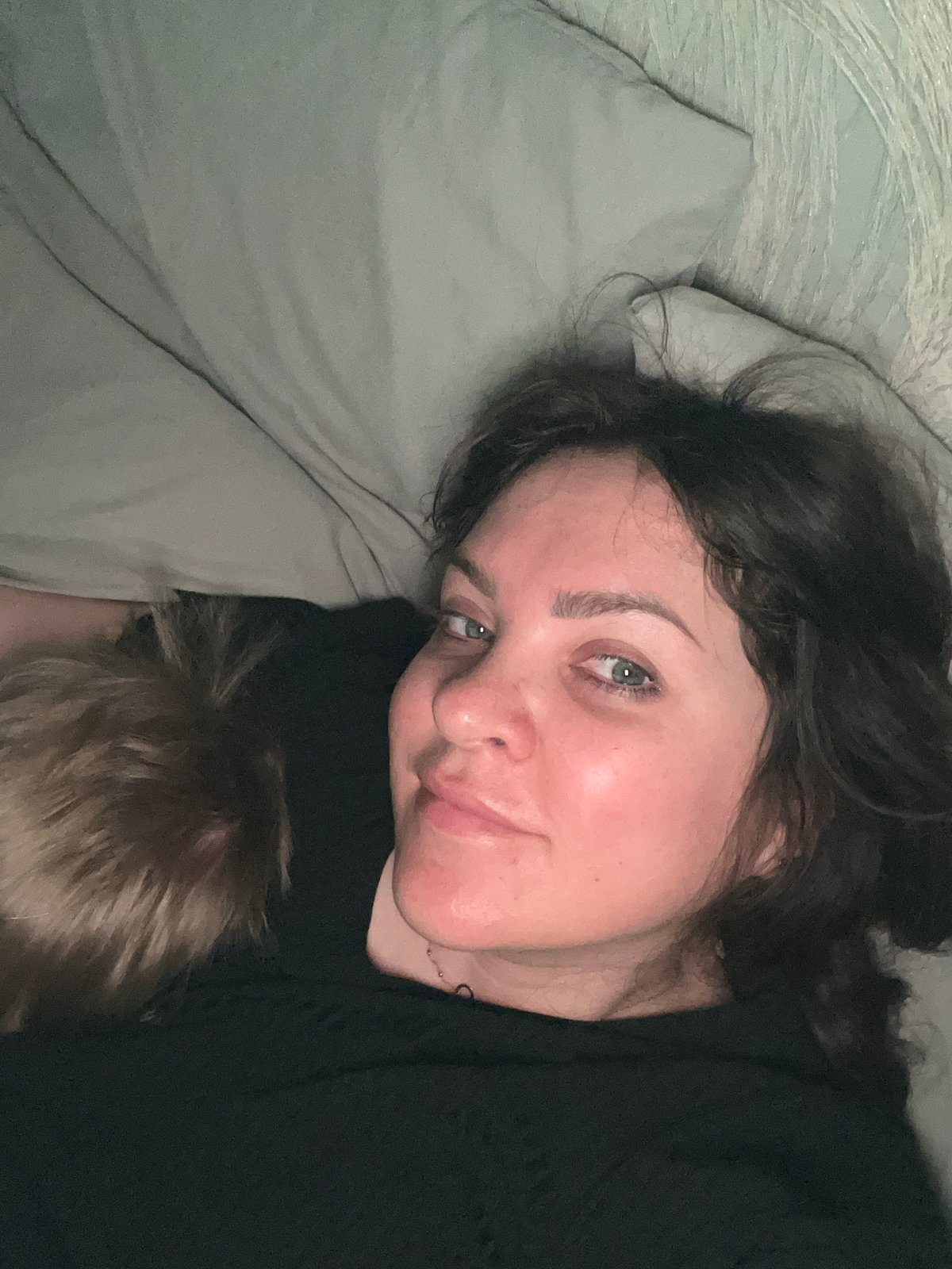 Early morning family moments captured in Noviy, Russia home