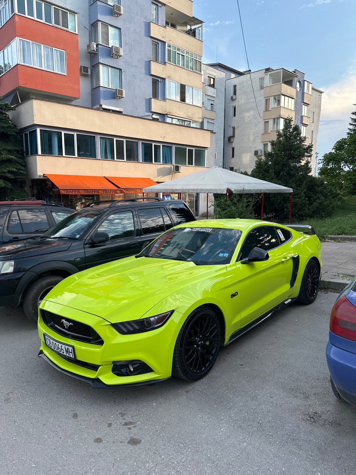 Neon green Ford Mustang spotted on Veliko Tarnovo streets