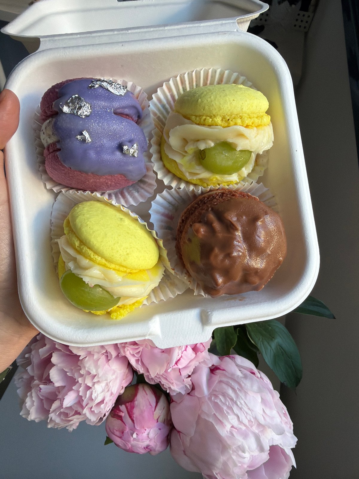 Quiet afternoon moments captured in Bat Yam: macarons and rest