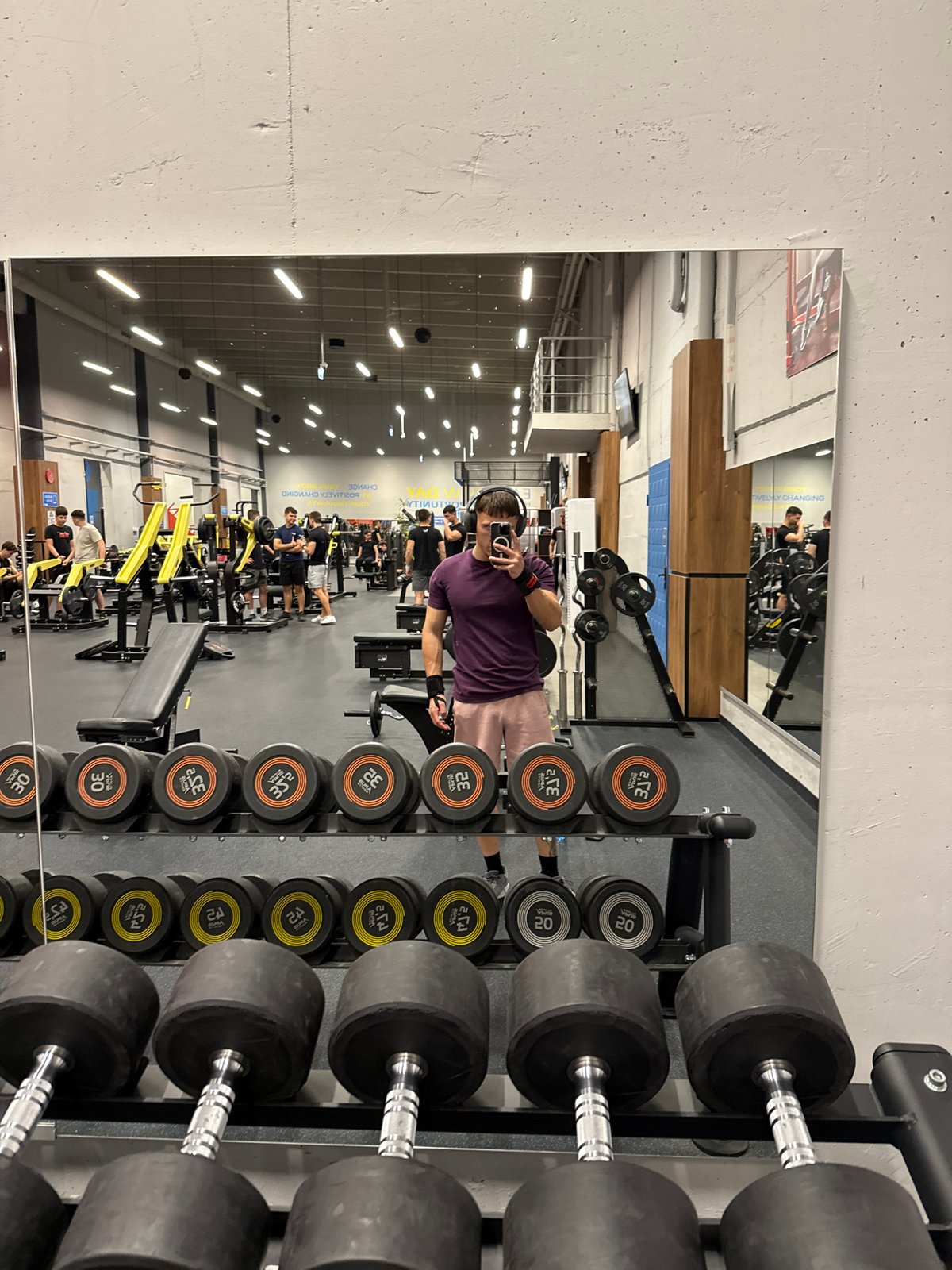Evening workout session documented at Sofia gym