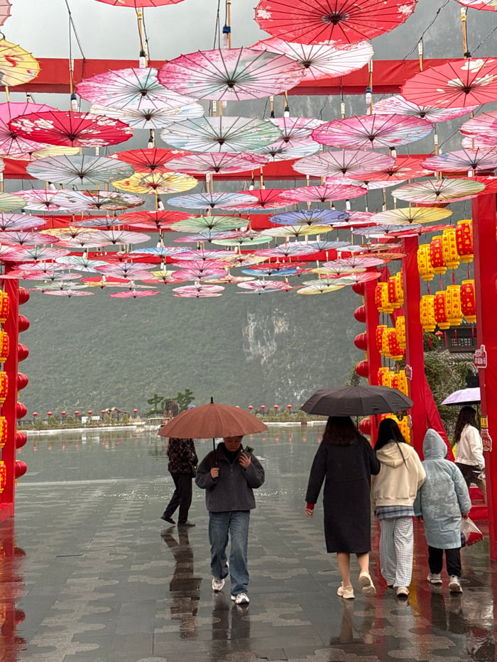 Rainy morning captures traditional life in historic Gongtan, China