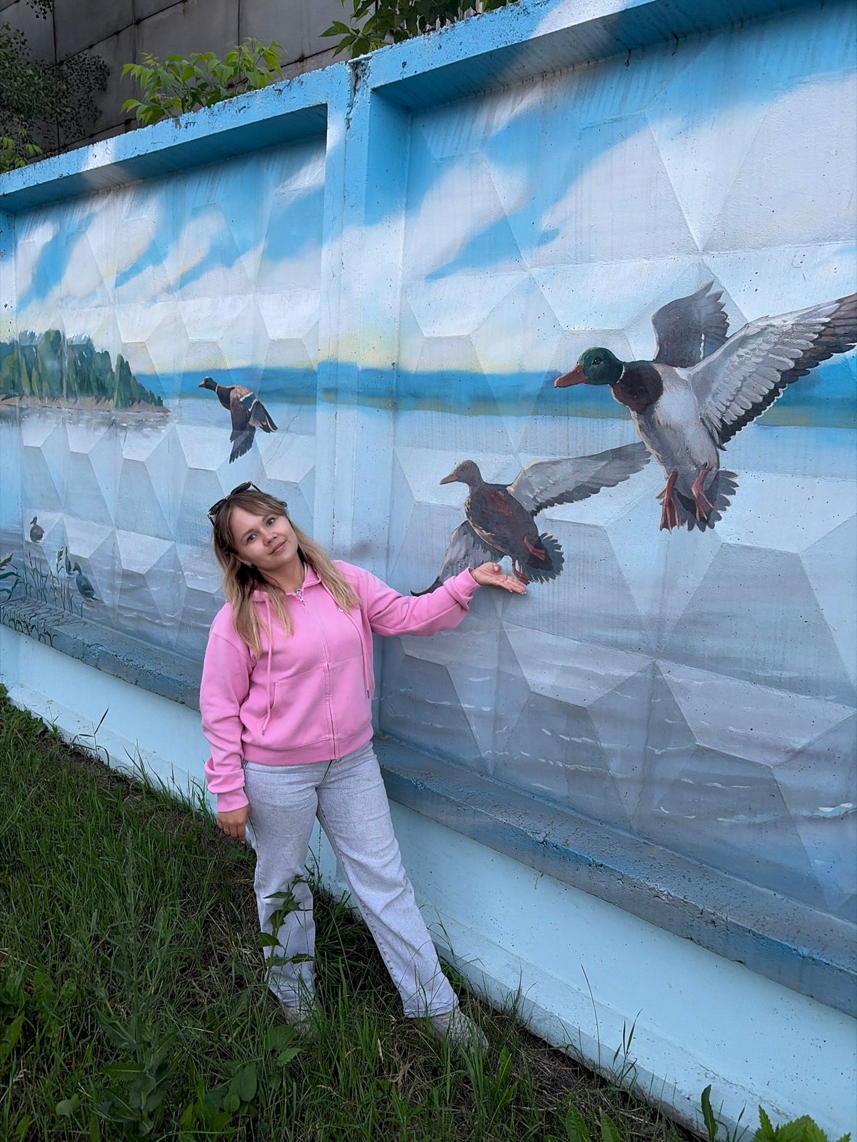 Couple documents outdoor art tour in Chaikovsky, Russia