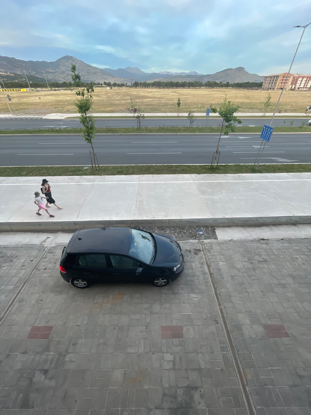 Podgorica apartment and neighborhood walk near old airport district
