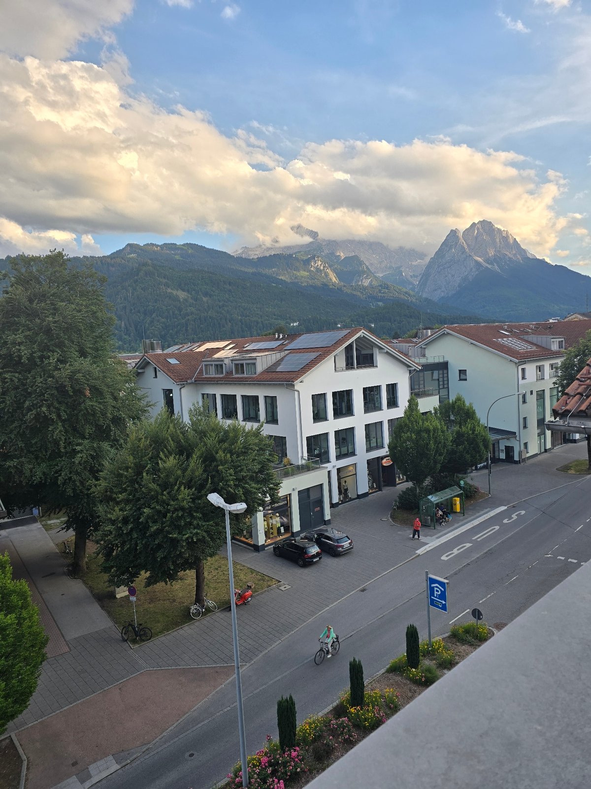 Street, rooftop, and alpine views across Garmisch-Partenkirchen