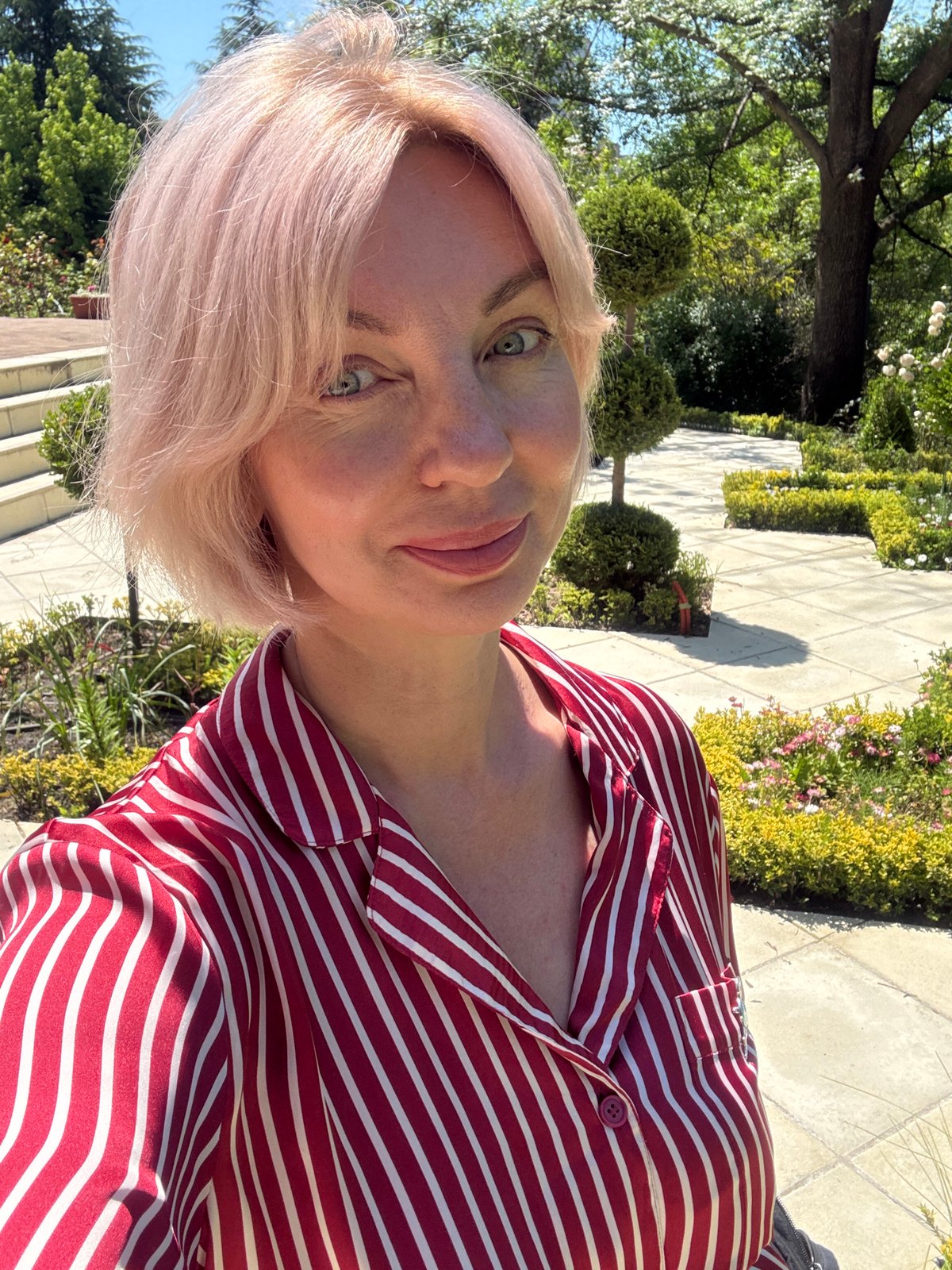 Woman documents early morning exploration of Sochi parks and landmarks
