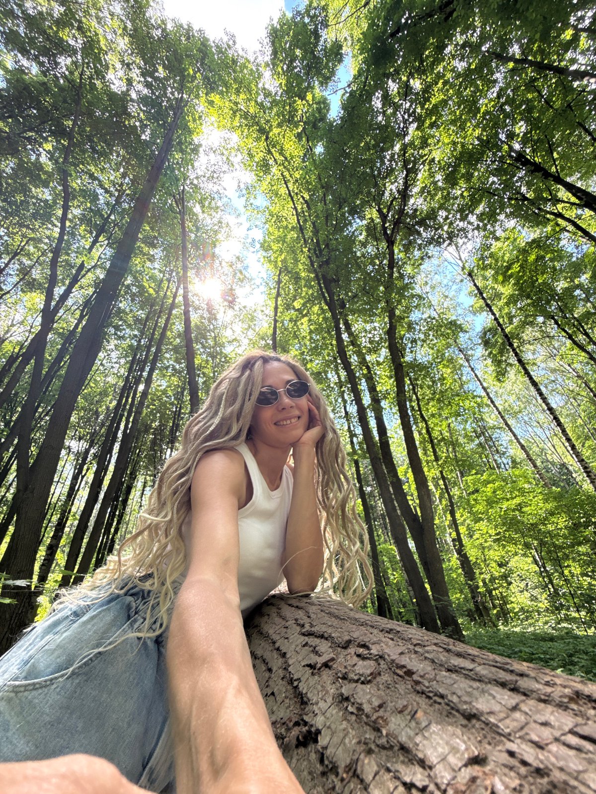 Family enjoys morning pool time and forest visit in Rusanovo