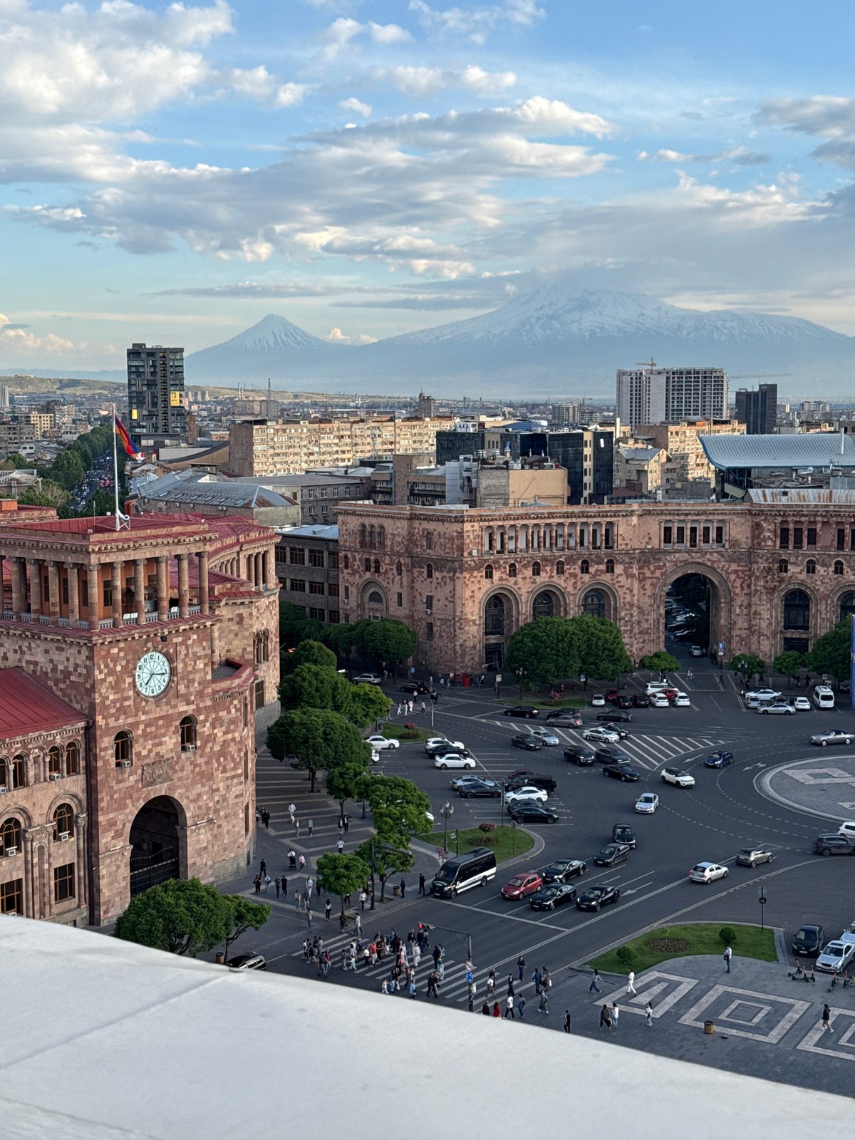 Weekend afternoon snapshots document casual life across Yerevan
