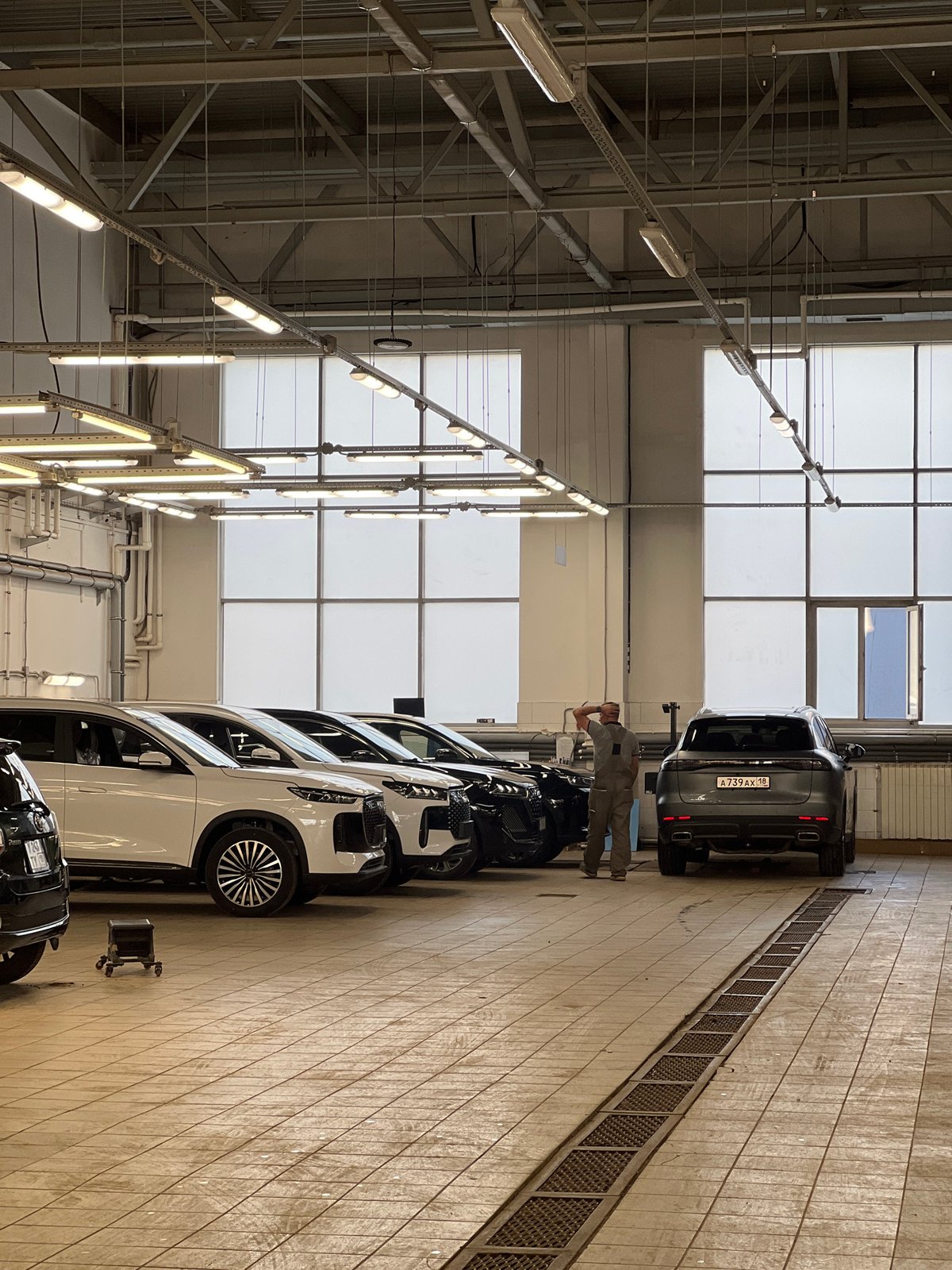Routine auto service center visit documented in Izhevsk