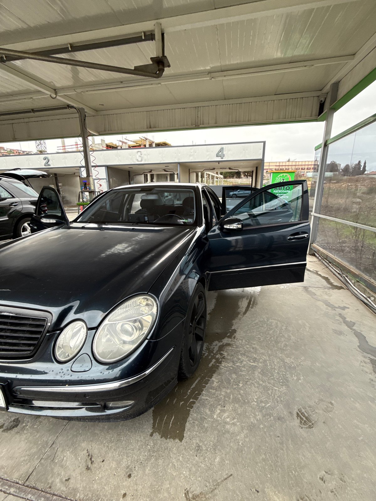 Car owner documents Mercedes wash at Bulgarian facility