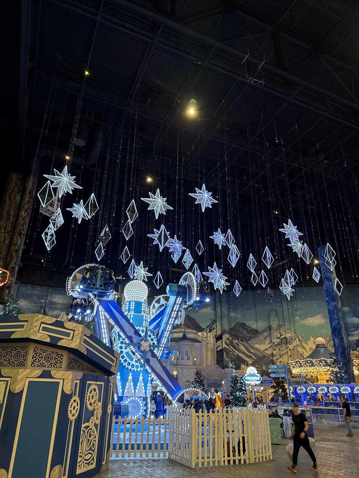 Visitor explores Halloween-themed indoor attraction complex in Moscow