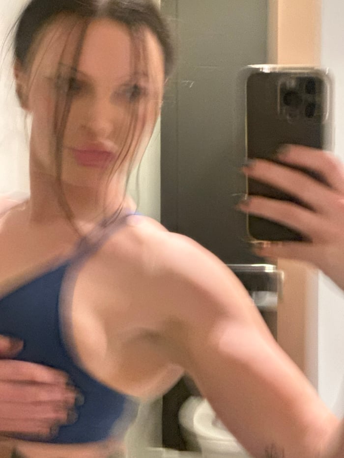 Woman photographed during fitness session in Tunbridge Wells