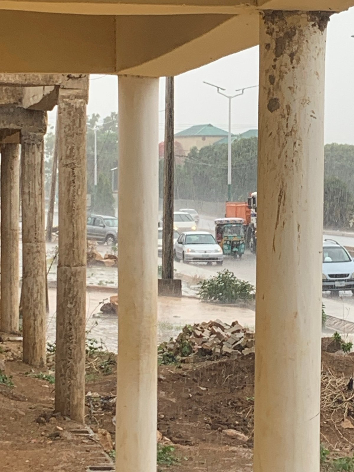 Heavy rain falls across Jos, Nigeria streets