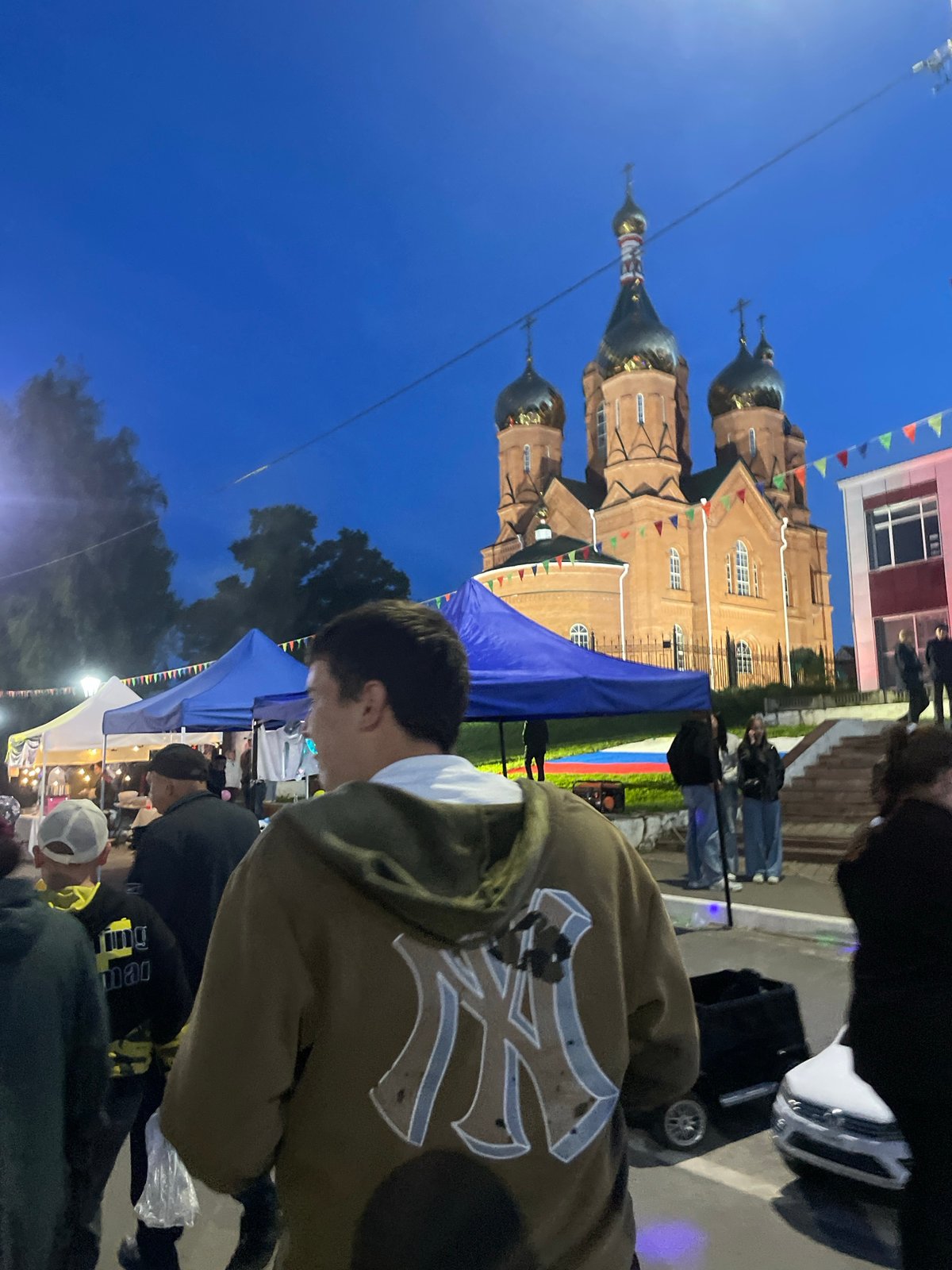 Nighttime community gathering draws crowds in Красные Баки, Russia