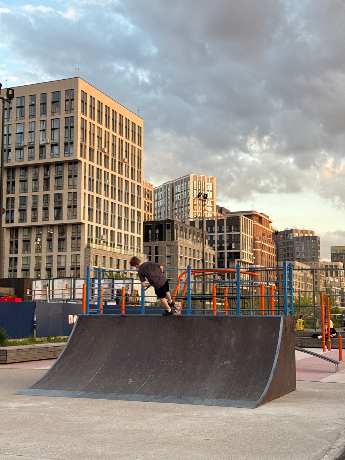 Evening waterfront scenes captured across Moscow during sunset hour