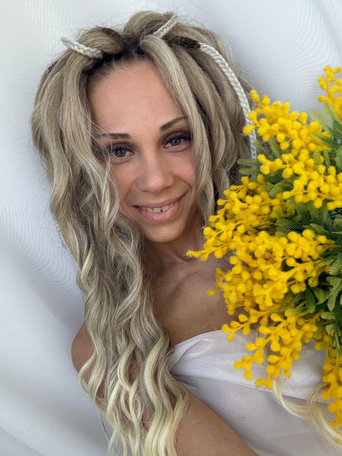 Photo session with braided blonde woman in Rusanovo