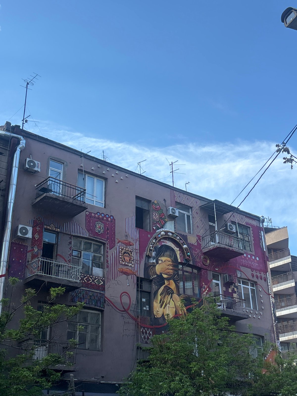 Spring afternoon street life documented across Yerevan neighborhoods