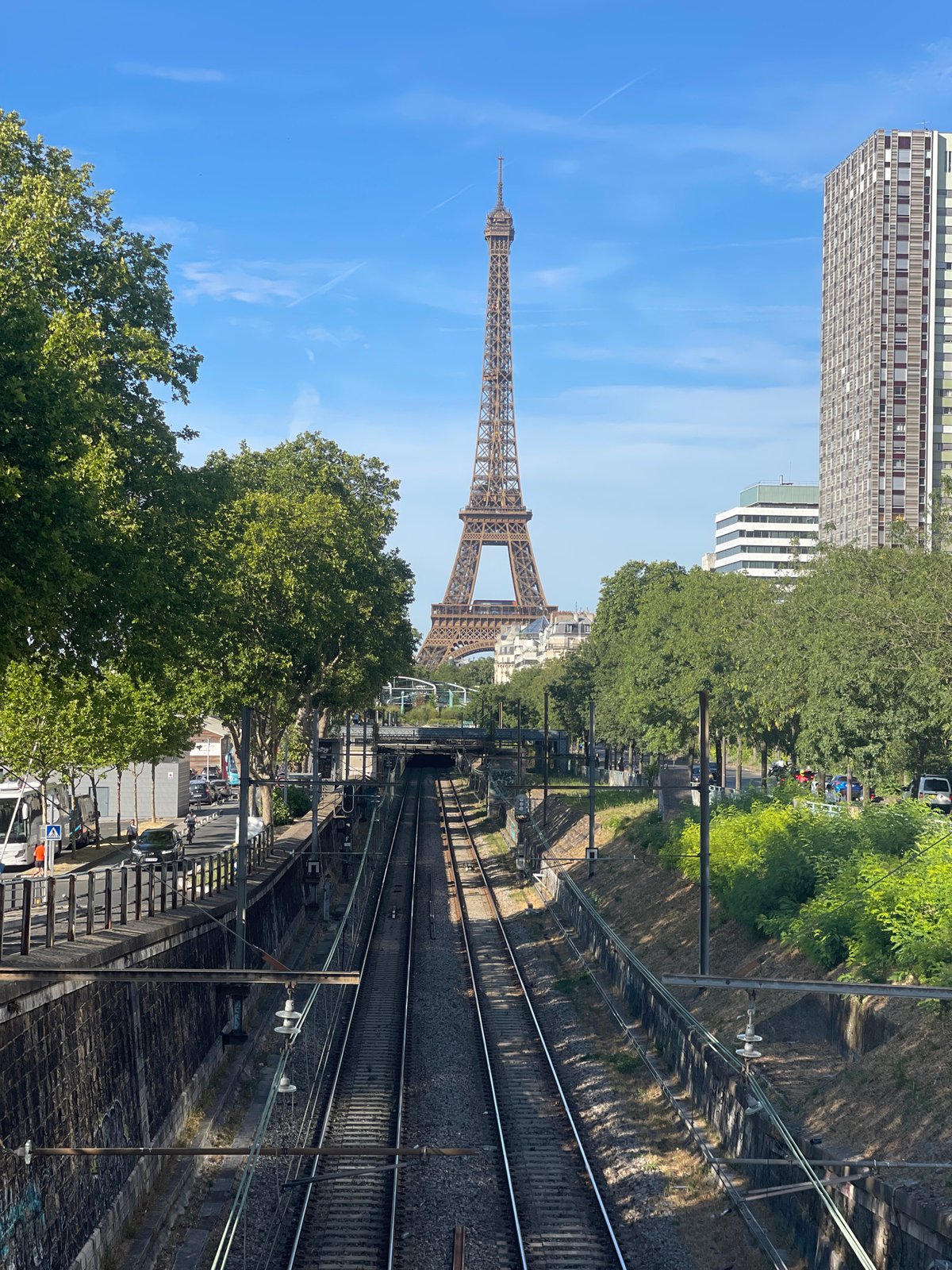 Sunny afternoon along the Seine, Eiffel Tower and Île aux Cygnes