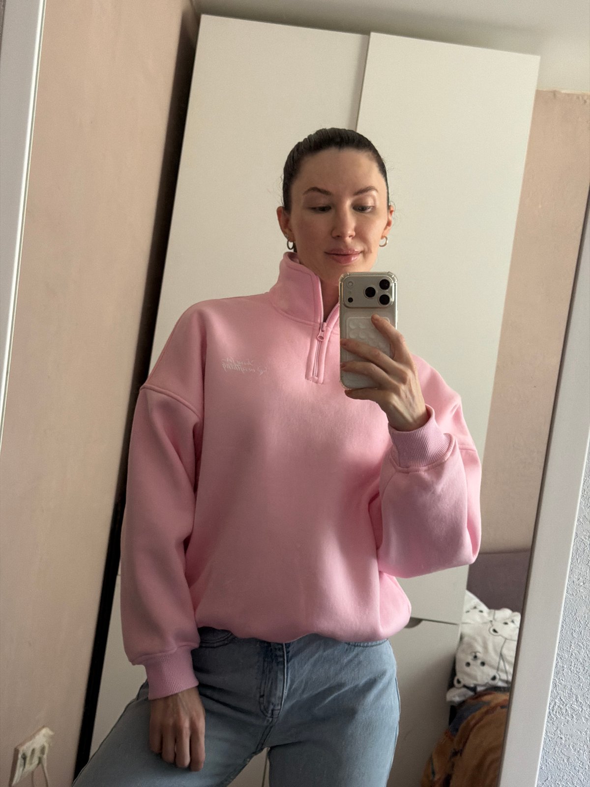 Morning routine documented through selfies and breakfast in Perm
