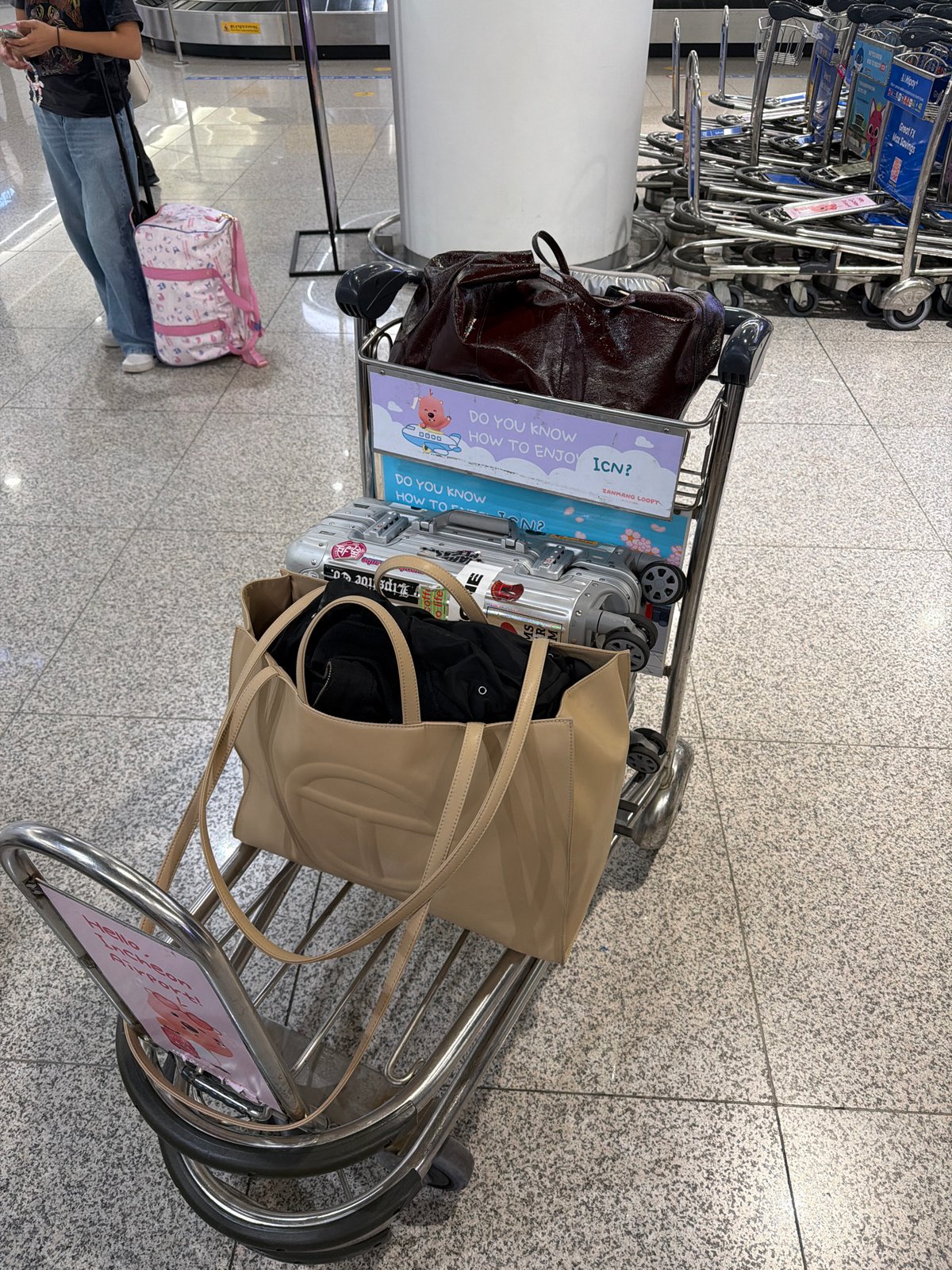 Morning airport scenes documented at Incheon International