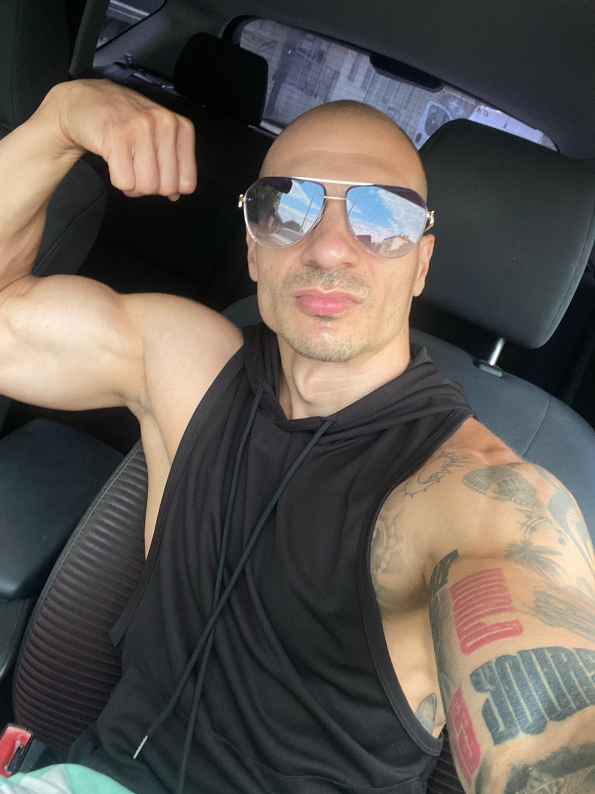 Gym vibes and a relaxed tabby cat in Pleven