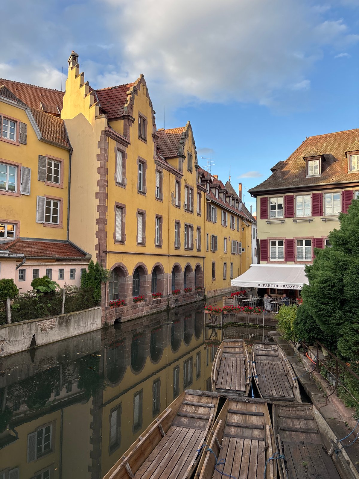 Tourist captures scenic moments in Colmar's Little Venice district