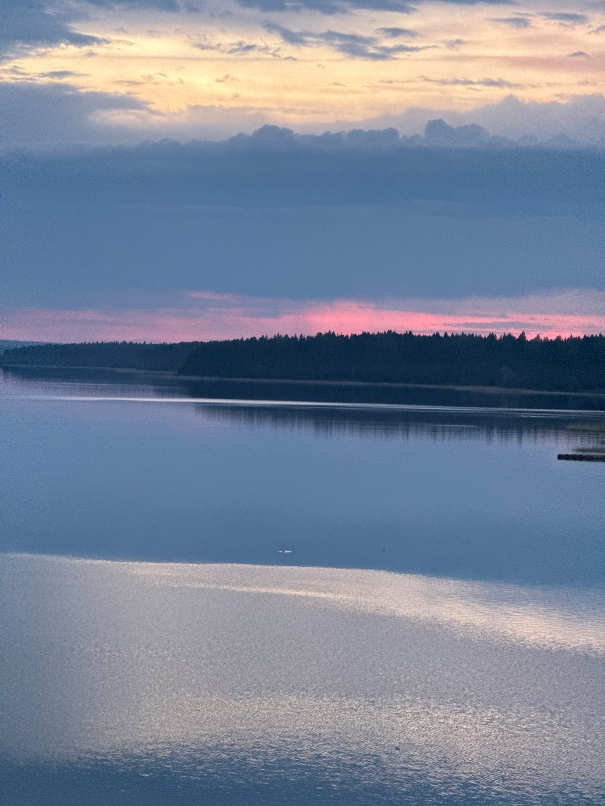 Twilight waterfront documented over six minutes in Votkinsk, Russia
