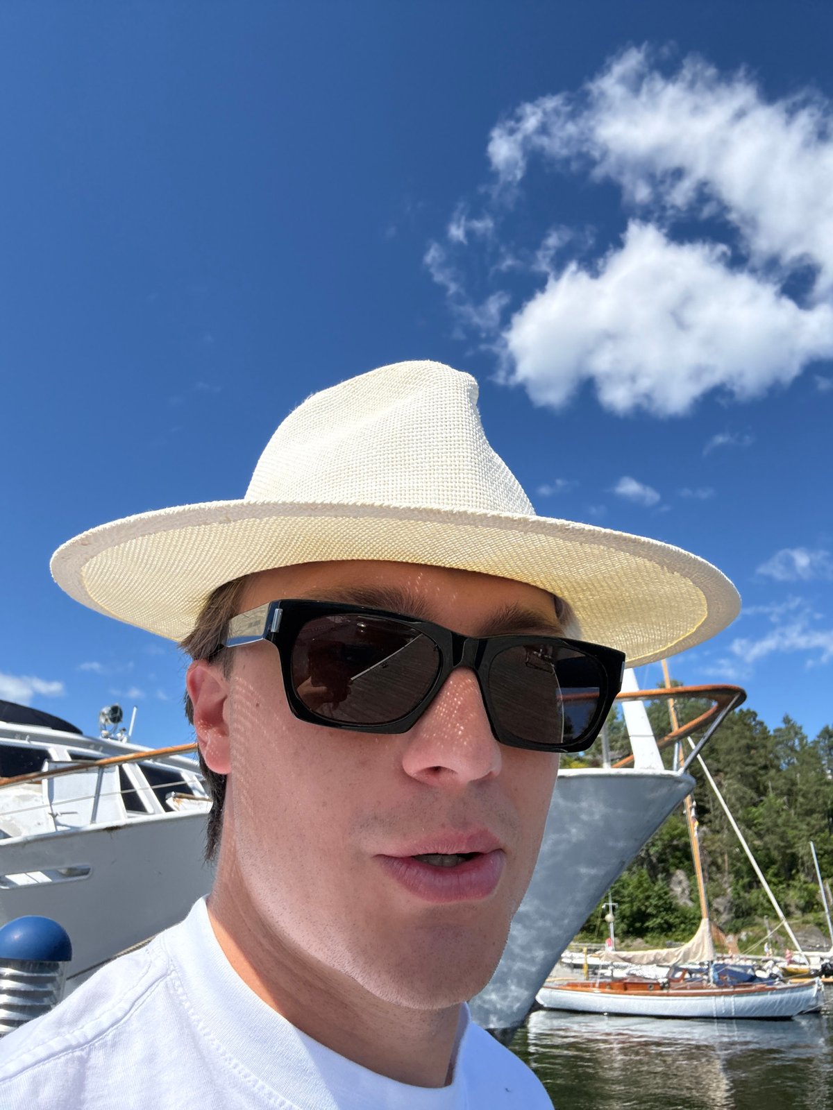 Summer day on the water at an Asker marina
