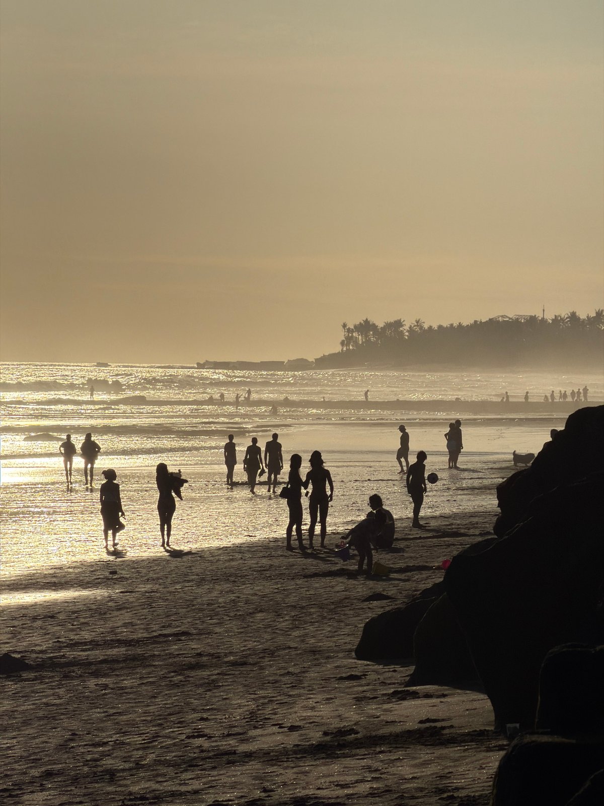 Echo Beach, North Kuta — busy shoreline scene with photos and beach bars